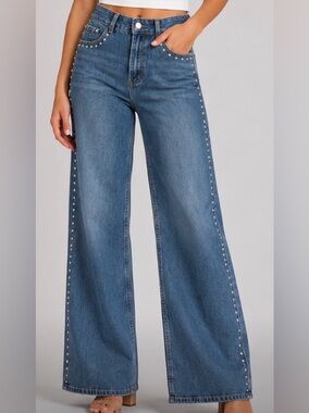 Cali1850 Wide Leg Grommets Embellished High Waist Jeans Medium Wash Size 9 NWT